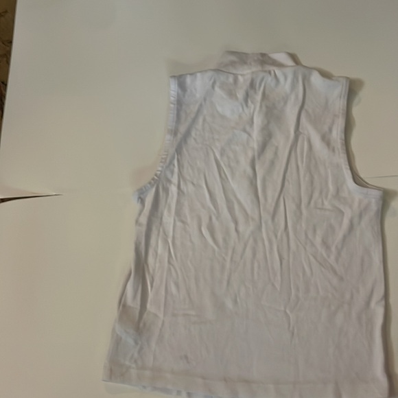 Gap sleeveless tank top with turtle neck - Picture 2 of 3